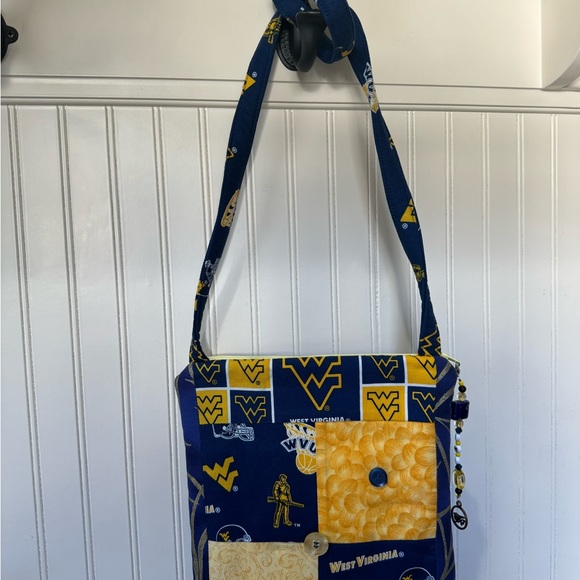 West Virginia WVU Handmade Purse - Picture 3 of 4